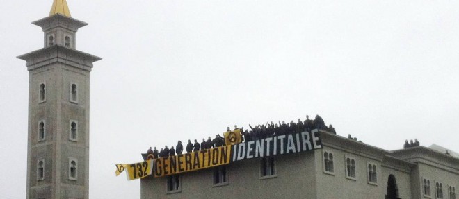 Soixante-dix militants se revendiquant d'un groupuscule d'extreme droite, Generation identitaire, ont envahi le chantier d'une mosquee a Poitiers en 2012.