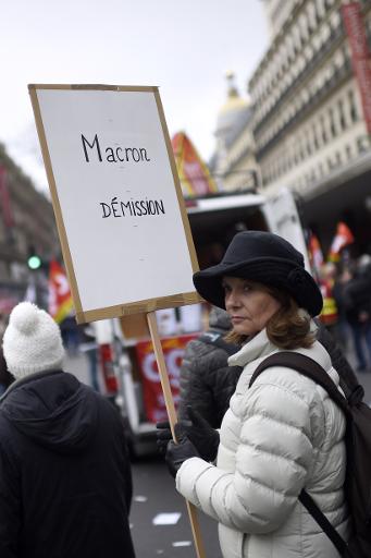 La loi Macron plong&eacute;e dans l'h&eacute;micycle