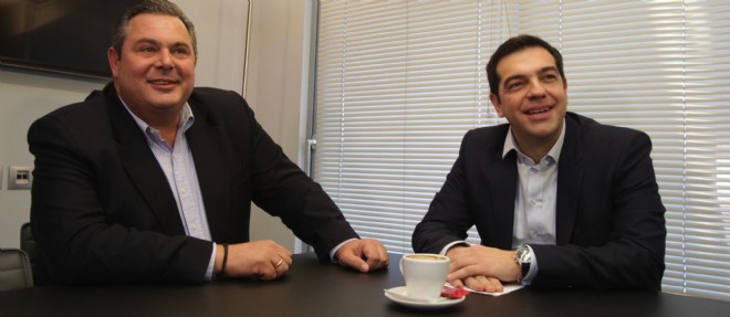 Panos Kammenos, president des Grecs independants (a gauche), et Alexis Tsipras, de Syriza (a droite).