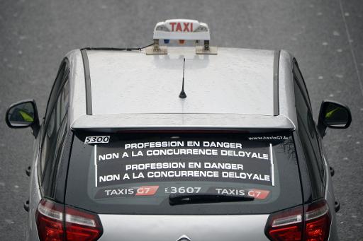 Face à la concurrence d'Uber, le vague à l'âme d'un taxi parisien - Le ...