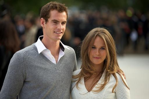 Le joueur de tennis britannique Andy Murray (g) et sa petite amie Kim Sears, le 17 septembre 2012 a la Fashion Week de Londres