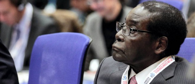 Robert Mugabe prend la t&ecirc;te de l'Union africaine