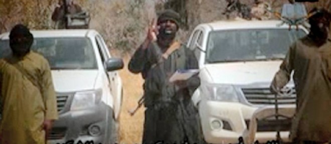Le chef de Boko Haram, Abubakar Shekau, dans une video mise en ligne sur YouTube le 9 fevrier.