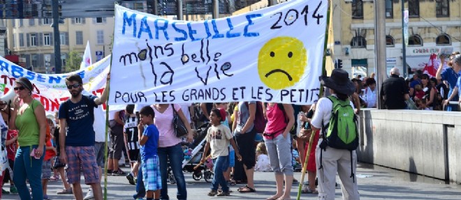 Des Marseillais manifestent contre la reforme des rythmes scolaires, le 20 septembre 2014.