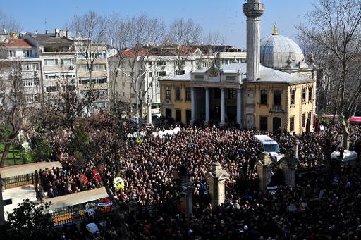 Obseques de Yasar Kemal a la mosquee Tesvikiye d'Istanbul, le 2 mars 2015