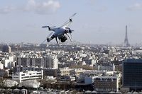 Paris : nouveau survol de drone pr&egrave;s de la place de la R&eacute;publique