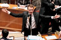 La loi Macron, pour timide qu'elle soit, est une loi anti-faction. Le gouvernement a dû l'imposer par la force. ©Patrick Kovarik