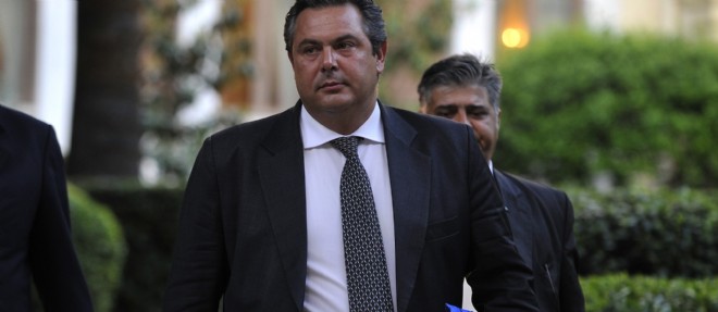 Kammenos, leader du parti des Grecs independants, a affirme lundi : "Si l'Europe nous lache en pleine crise, on l'inondera de migrants."