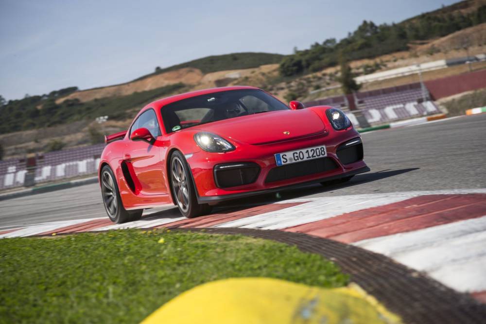 Les Michelin Pilot Sport Cup 2 garantissent un niveau d'efficacité bluffant sur circuit. ©  PORSCHE