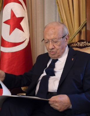 EXCLUSIF - B&eacute;ji Ca&iuml;d Essebsi : &quot;La Tunisie est dos au mur&quot;