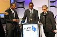 Los Angeles: Lassana Bathily, h&eacute;ros de l'Hyper Cacher de Paris, honor&eacute; par le Centre Simon-Wiesenthal