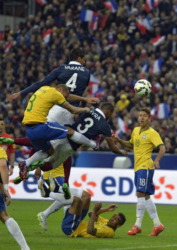Amical: le Br&eacute;sil de Neymar donne la le&ccedil;on aux Bleus