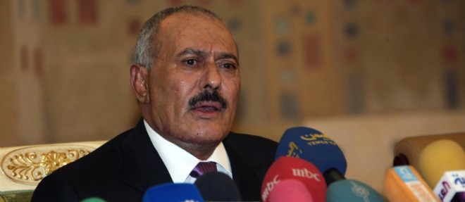 L'ancien president Ali Abdallah Saleh, 72 ans, joue un role-cle en coulisses dans l'offensive militaire lancee contre son successeur par la milice chiite des houthis.