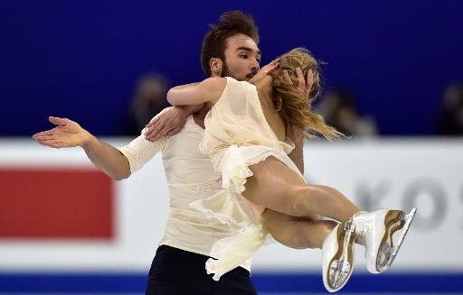 Les Francais Gabriella Papadakis et Guillaume Cizeron, sacres champions du monde de danse sur glace, le 27 mars 2015 a Shanghai