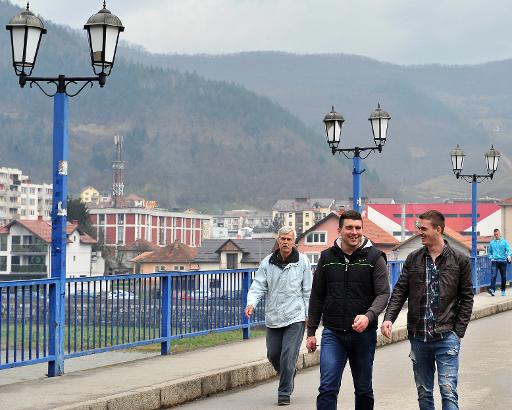 N&eacute; d'un viol pendant la guerre, un jeune Bosnien recherche ses parents