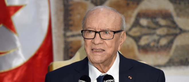 Beji Caid Essebsi sera en France pour s'entretenir avec Francois Hollande, quelques semaines apres l'attaque du Bardo.