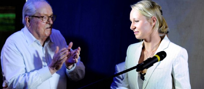 Jean-Marie Le Pen et Marion Marechal sa petite-fille lors des elections legislatives de 2012 dans le Vaucluse.
