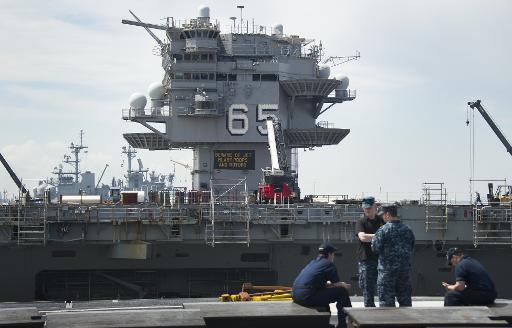 Le porte-avions americain Truman le 8 mai 2013 a quai a NOrfolk (Virginie), le 8 mai 2013
