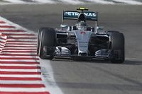 Lewis Hamilton (Mercedes) s'impose pour la quatrième fois consécutif et confirme sa domination du championnat du monde.