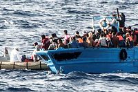 Naufrages de migrants : une longue serie de drames en Mediterranee