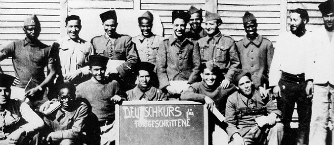 Leopold Sedar Senghor (en bas a gauche) a fait partie des detenus du camp de la Chauvinerie.