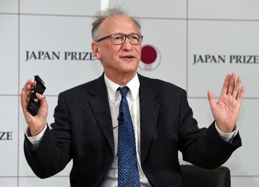 Le professeur au College de France Alain Fischer a Tokyo le 29 janvier 2015