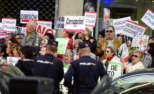 Manifestation devant le siège du parti populaire à Madrid le 17 avril 2015 contre la corruption © GERARD JULIEN AFP/Archives