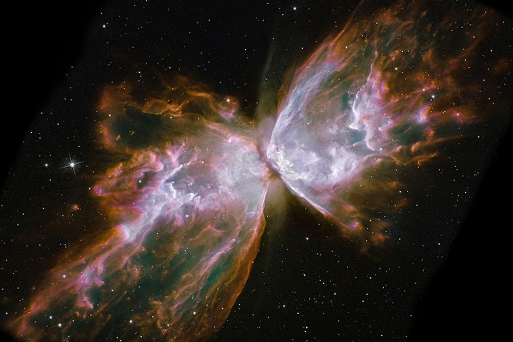 NGC 6302, comme un papillon