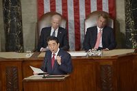 Shinzo Abe au Congr&egrave;s am&eacute;ricain: des ovations, des remords mais pas d'excuses