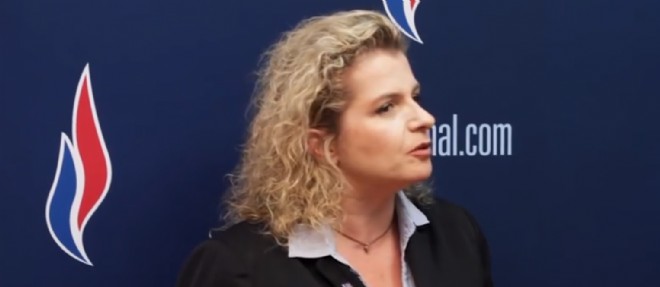 Marie d'Herbais de Thun presentait le "Journal de bord" de Jean-Marie Le Pen.