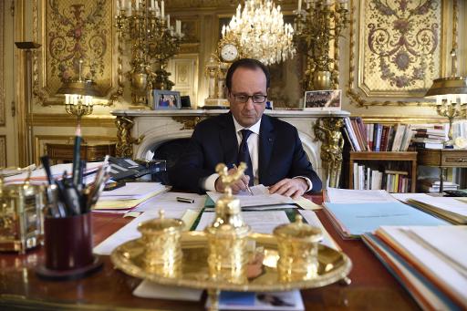 Le Président François Hollande dans son bureau de l'Elysée le 24 février 2015 © Eric Feferberg POOL/AFP/Archives