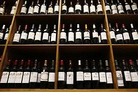 Loi Macron: le S&eacute;nat distingue information et publicit&eacute; sur le vin