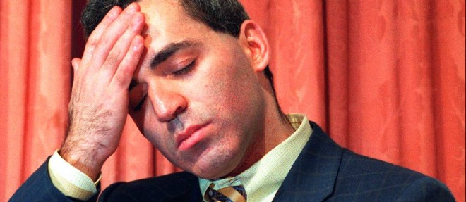 Le 11 mai 1997, Gary Kasparov apres sa defaite contre Deep Blue. L'ordinateur, lui, ne s'est pas meme rejoui.
