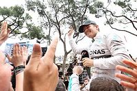 La joie de Nico Rosberg, l'an dernier, à l'issue de sa deuxième victoire consécutive au GP de Monaco. Va-t-il s'imposer à nouveau ce week-end ? ©JEAN CHRISTOPHE MAGNENET
