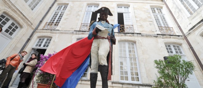 La Rochelle inaugure une statue de Toussaint Louverture