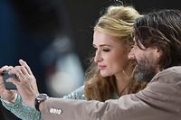 Cannes - Selfie : Paris Hilton n'est &quot;pas d'accord&quot; avec Catherine Deneuve