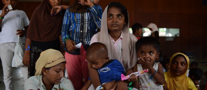 Des milliers de migrants venus du Bangladesh et de Birmanie sont perdus en mer dans le sud-est asiatique.