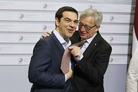 Bruxelles oblig&eacute;e de d&eacute;fendre les (mauvaises) blagues de Juncker