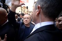 Italie: en campagne, Berlusconi se trompe de meeting