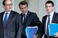 Francois Hollande et son Premier ministre veulent stimuler la creation d'emplois dans les petites et tres petites entreprises, considerees comme le principal reservoir d'embauches. (C)IAN LANGSDON