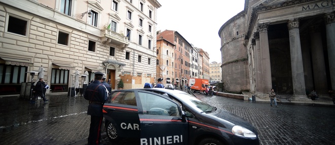La police italienne a lance 44 mandats d'arret. 