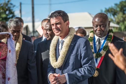 Valls Réaffirme L'ancrage De Mayotte Dans La République Et Fait Des ...