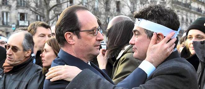 Le 11 janvier, lors de la marche republicaine en hommage aux victimes de l'attaque terroriste contre "Charlie" et l'Hyper Cacher, le chef de l'Etat a donne l'accolade au chroniqueur de l'hebdo satirique.