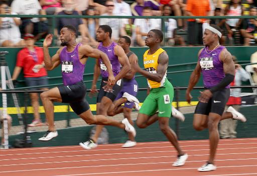 Le sprinteur vedette Tyson Gay domine le 100 m des Championntas des Etats-Unis a Eugene, dans l'Oregon, le 26 juin 2015