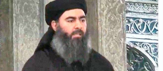  5 juillet 2014. Abou Bakr al-Baghdadi apparait a la mosquee de Mossoul (Irak). Il vient de proclamer le califat.