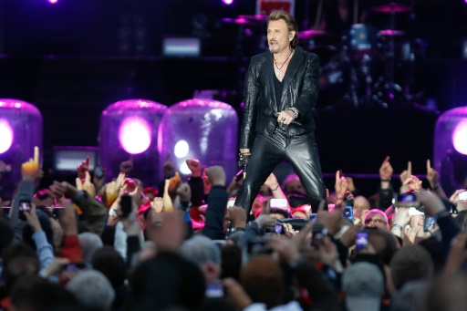 Nimes La Rock N Roll Attitude Pour Le Premier Concert De La Tournee De Johnny Hallyday Le Point