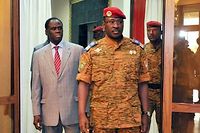 Au Burkina Faso, l'arm&eacute;e veut former un gouvernement de civils