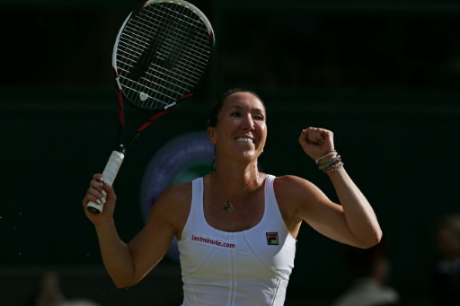 Jelena Jankovic explose de joie apres sa victoire sur Petra Kvitova au 3e tour a Wimbledon, le 4 juillet 2015