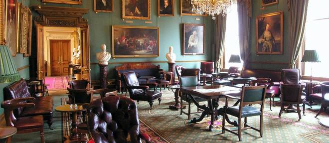Une des majestueuses pieces du Garrick Club, fonde en 1831 et reserve aux hommes.