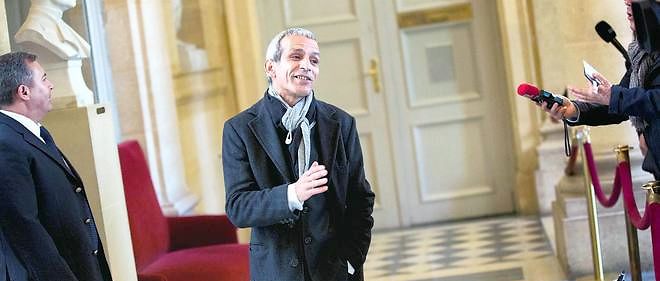 Paris, le 20 mai 2015. Malek Boutih, depute socialiste, parle a des journalistes dans la salle des Quatre Colonnes a l'Assemblee nationale.